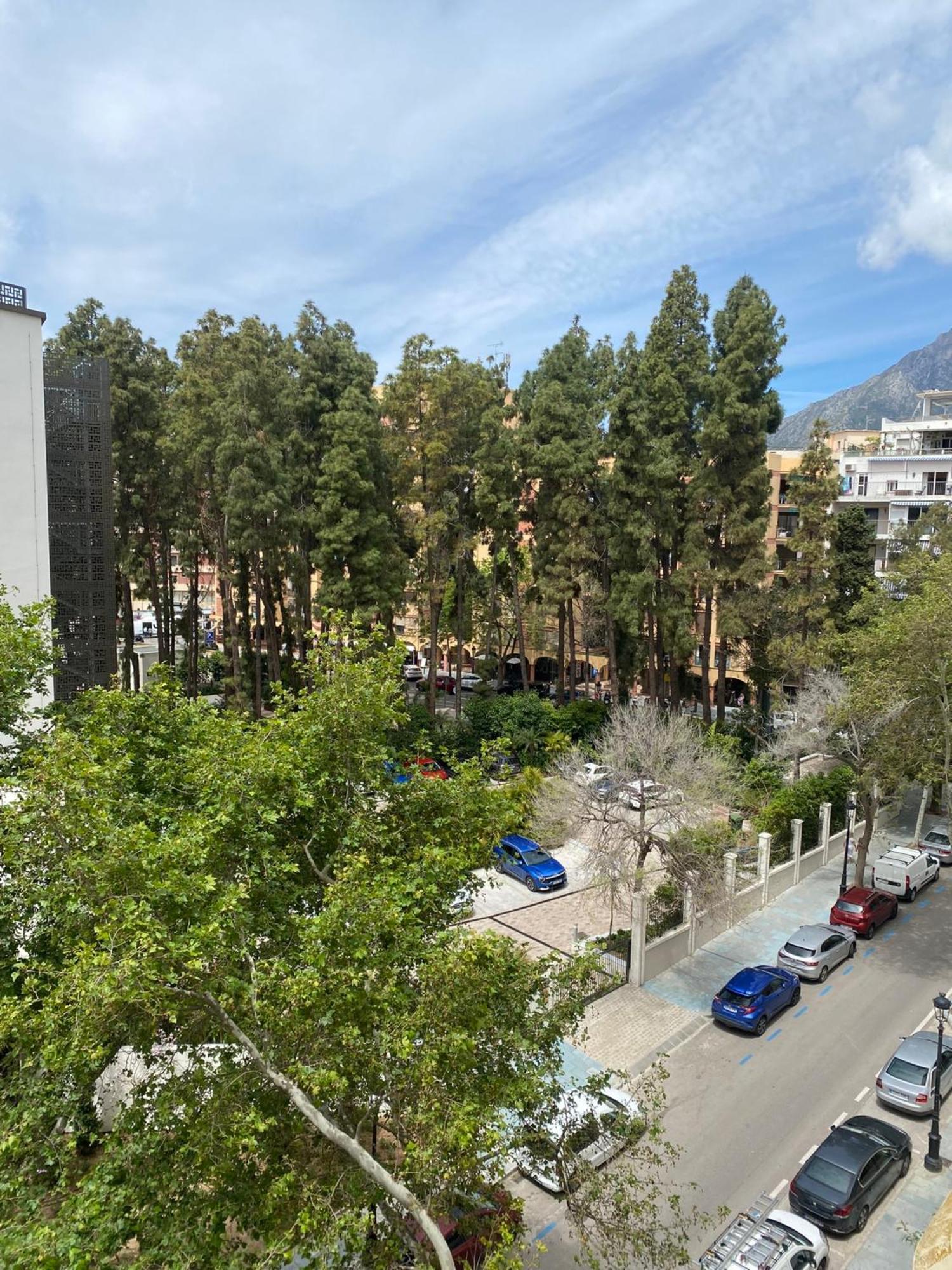 Homely Marbel Center Vistas Al Mar Apartment *